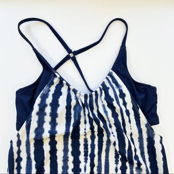 Athleta Wave Swim Tankini Top Size 34 B/C - Picture 4 of 7